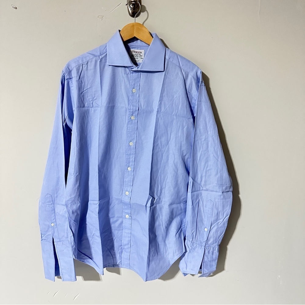 👉 T.M.Lewin Men’s Established 1898 Slim Fit Finest Two Fold Cotton Shirt